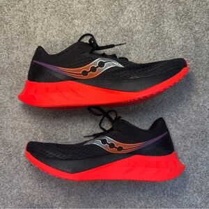 SAUCONY Men’s Endorphin Pro 4